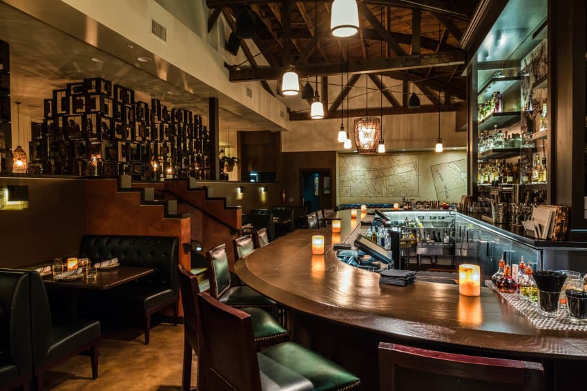 Hutchinson Cocktails & Grill — restaurant build-out by econstruct Los Angeles