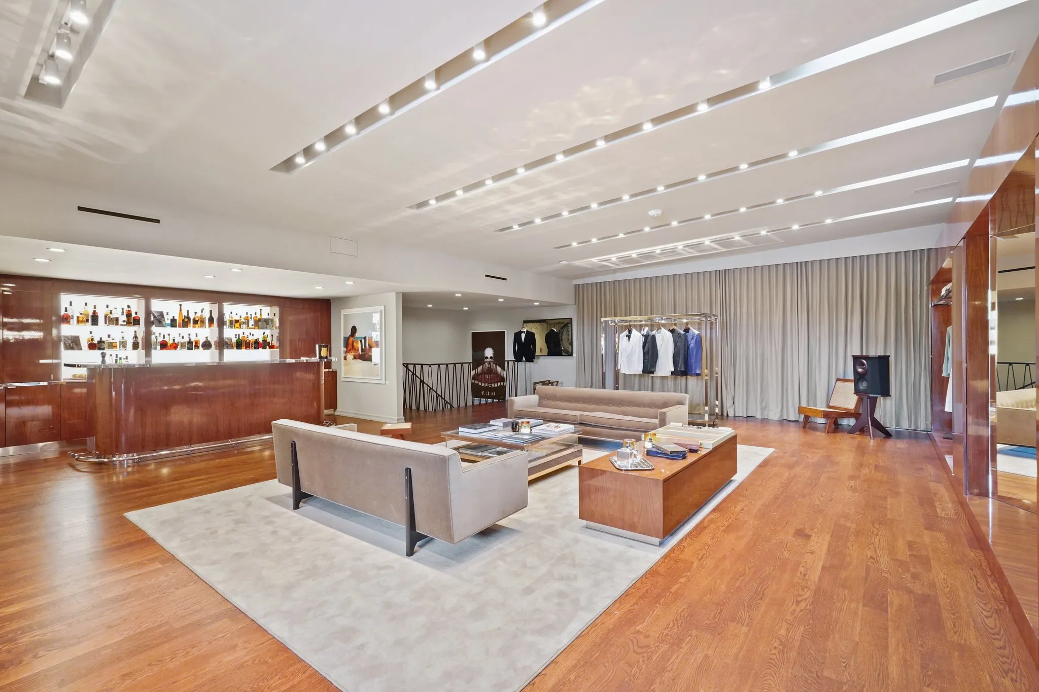 Thom Sweeney photo 6