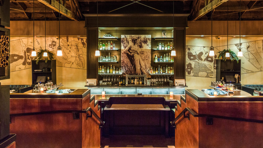 Hutchinson Cocktails & Grill photo 5
